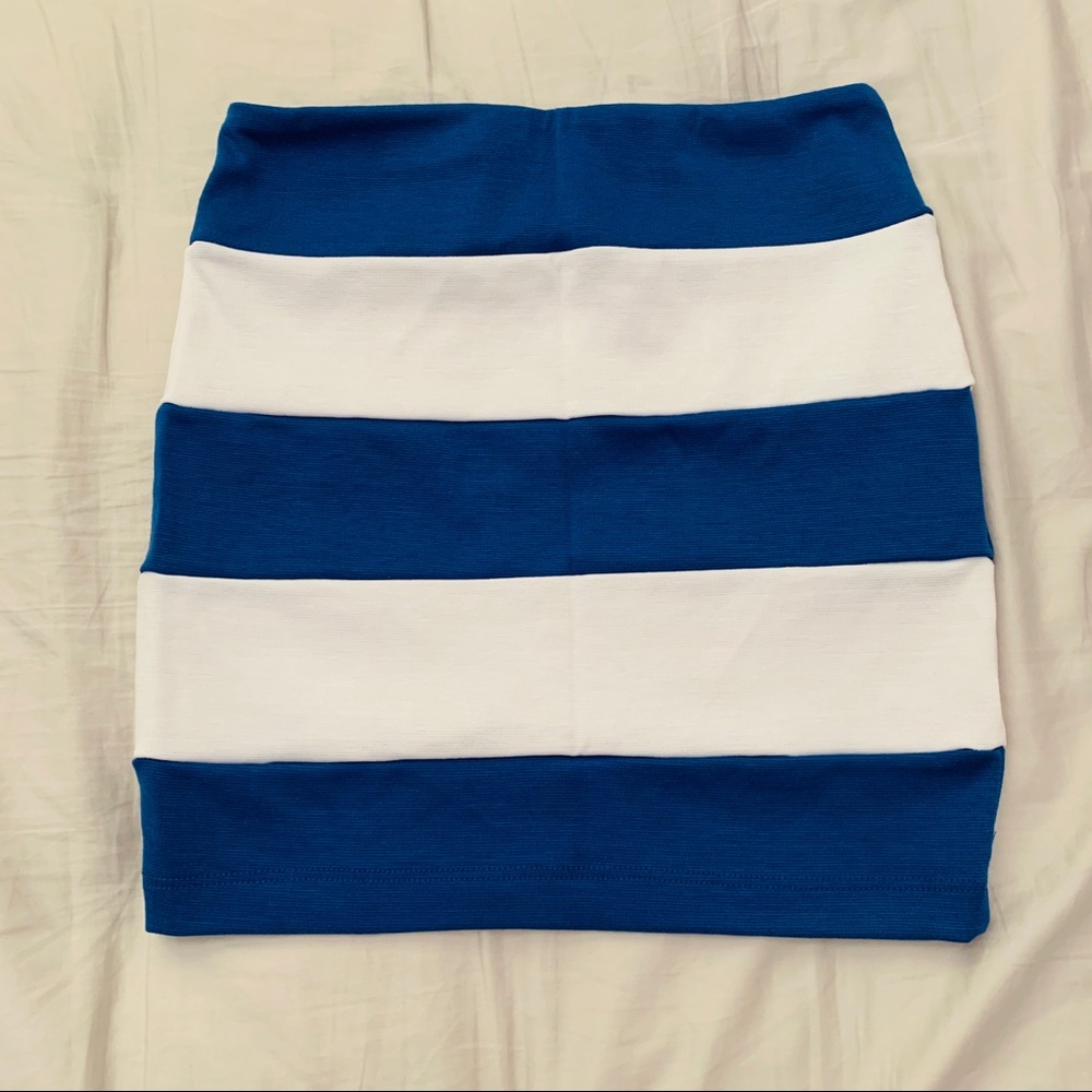 the In CROWD Skirt